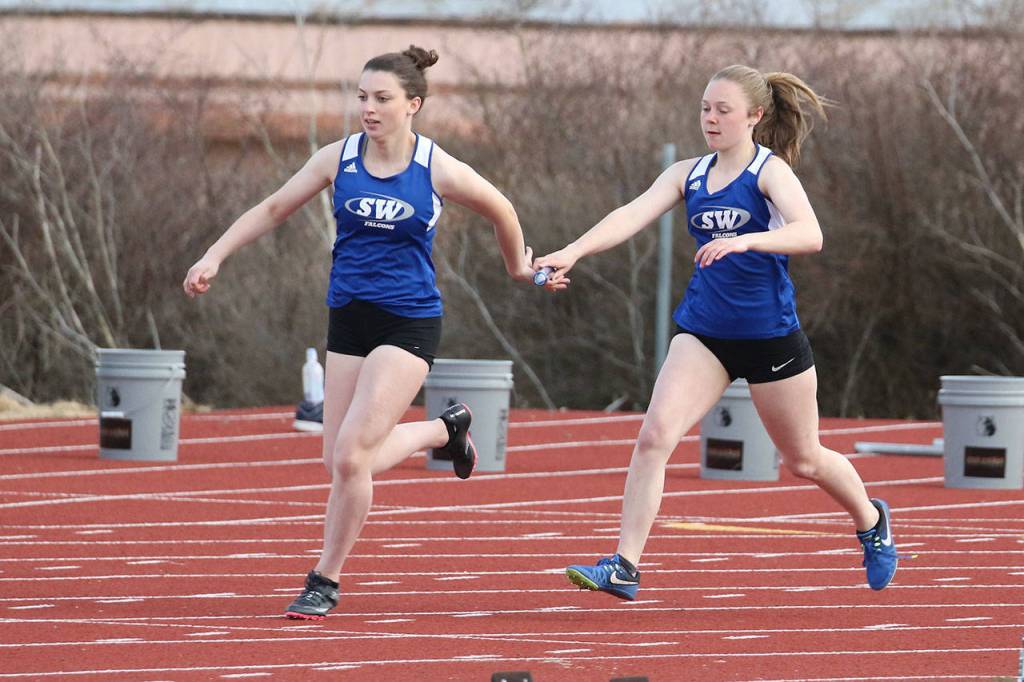 Karyna Hezel, left, and Mallory Drye.(Photo by John Fisken)