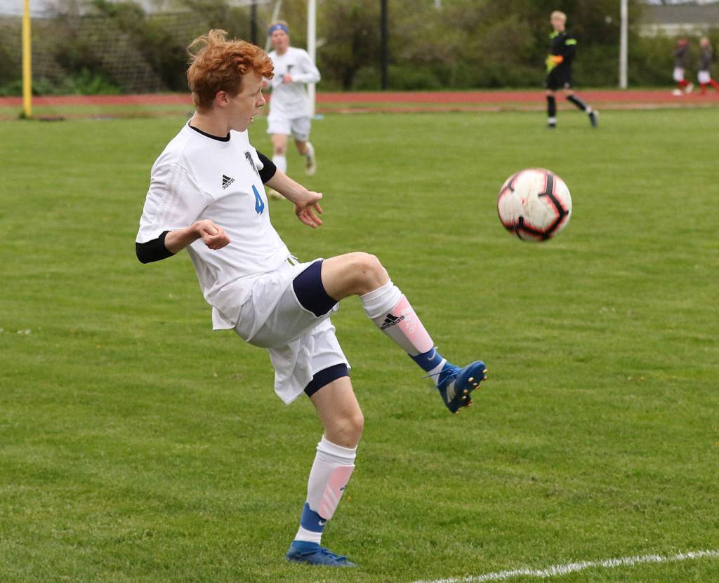 Reilly McVay takes possession against Coupeville.(Photo by John Fisken)