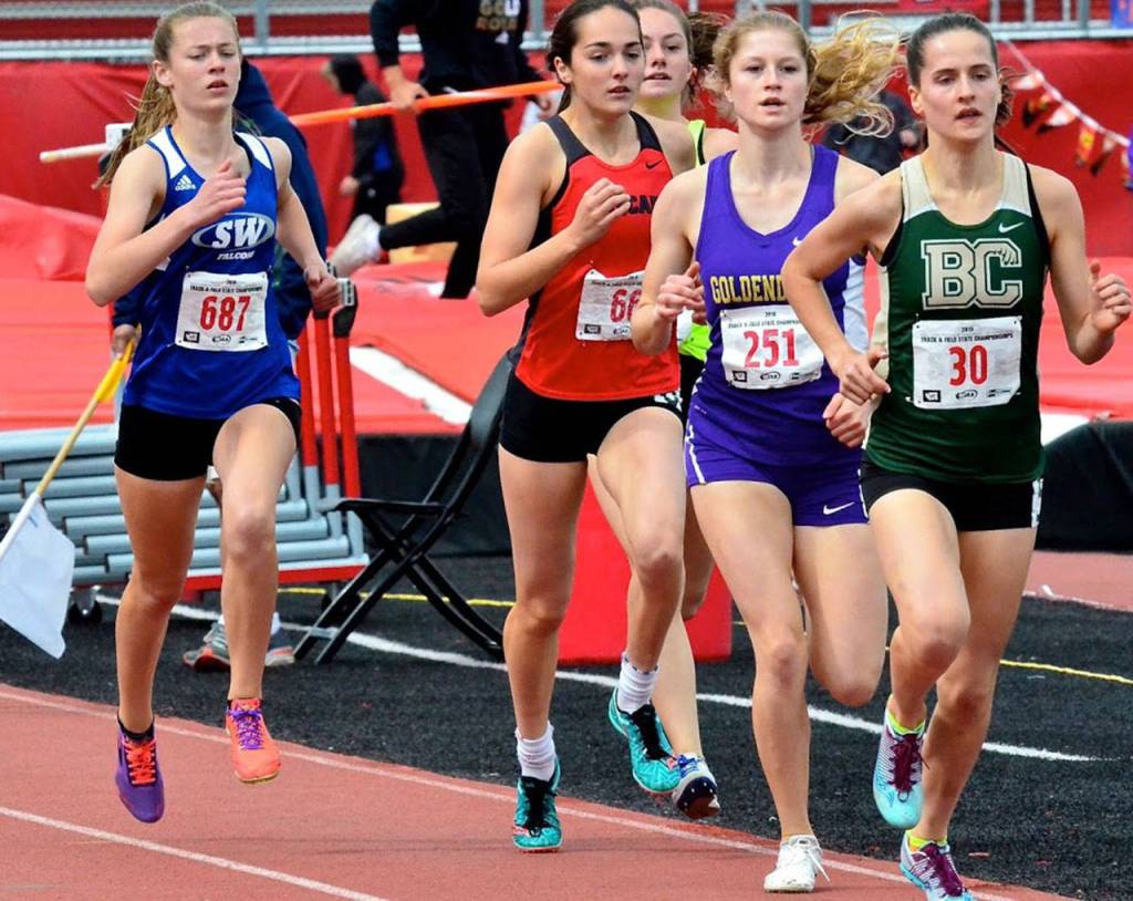Kaia Swegler Richmond, left, competes in the 800 meters.(Photo by Karen Swegler)