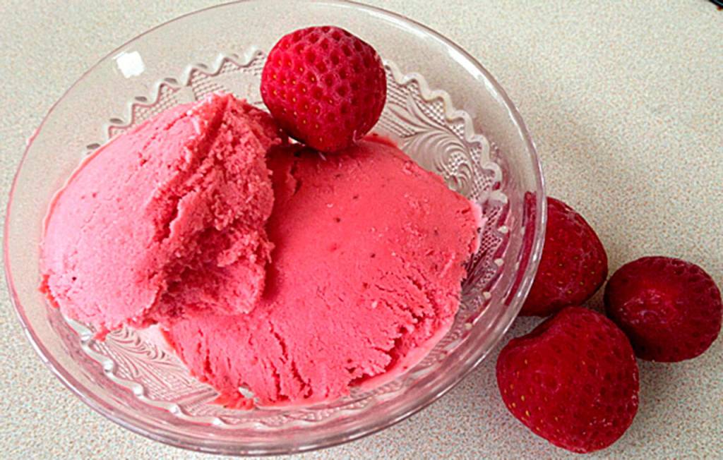 Strawberry lavender frozen yogurt from Lavender Wind. Photo provided