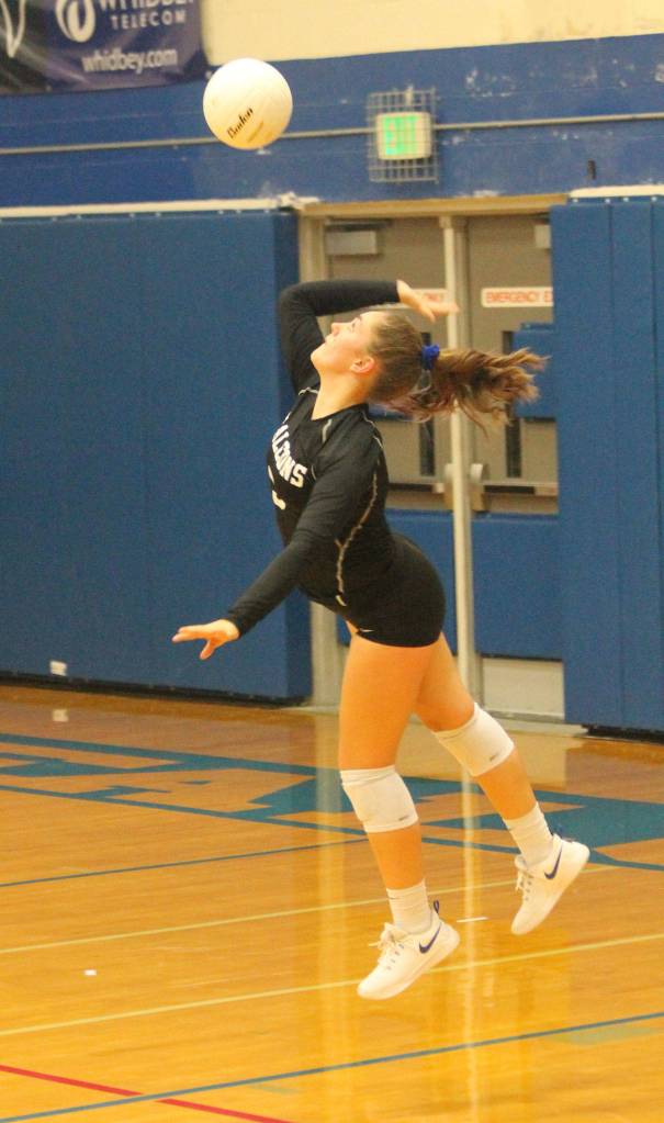 Kamryn Wilson fires a jump serve.(Photo by Jim Waller/South Whidbey Record)