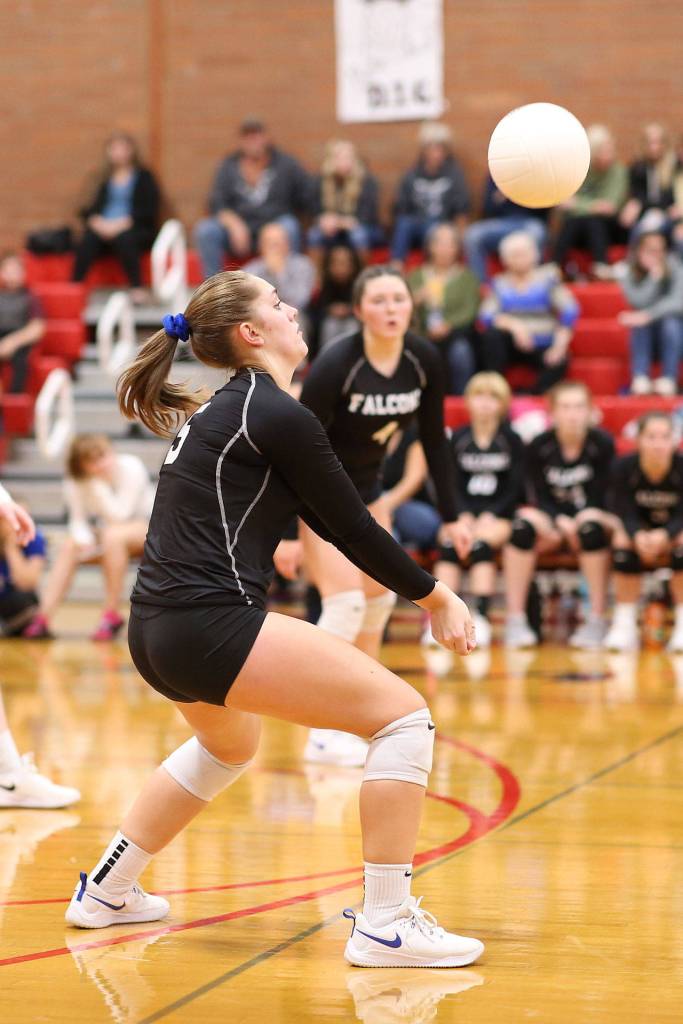 Kamryn Wilson gets the offense started with a pass.(Photo by John Fisken)
