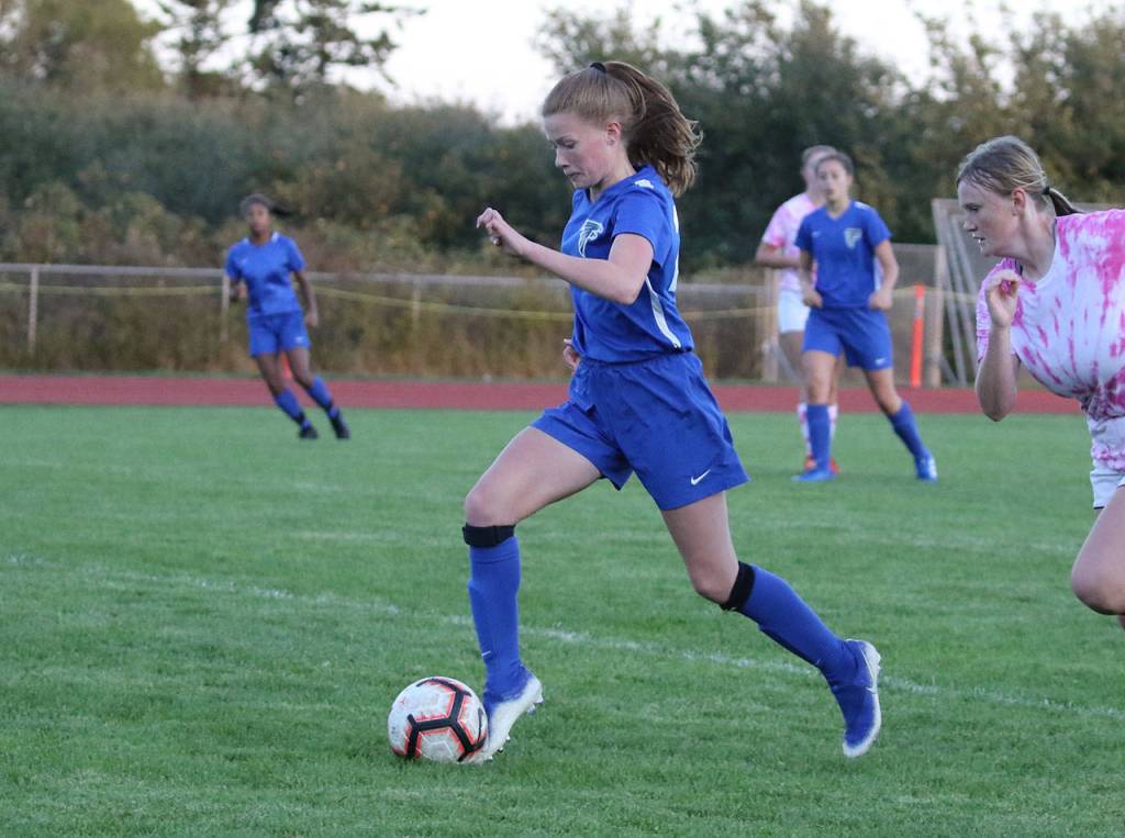 Elizabeth Haines advances the ball for South Whidbey.(Photo by John Fisken)
