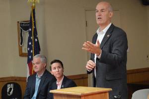 Larsen talks health care, housing at vets forum
