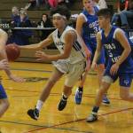 Jacob Ng finds a seam in the Vikings defense.(Photo by Jim Waller/South Whidbey Record)
