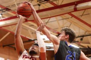 South Whidbey wins twice, faces King’s for league lead / Boys basketball