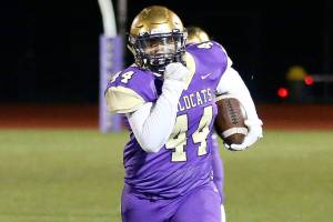 COVID-19 calling audibles: Oak Harbor football players adjusting to changes