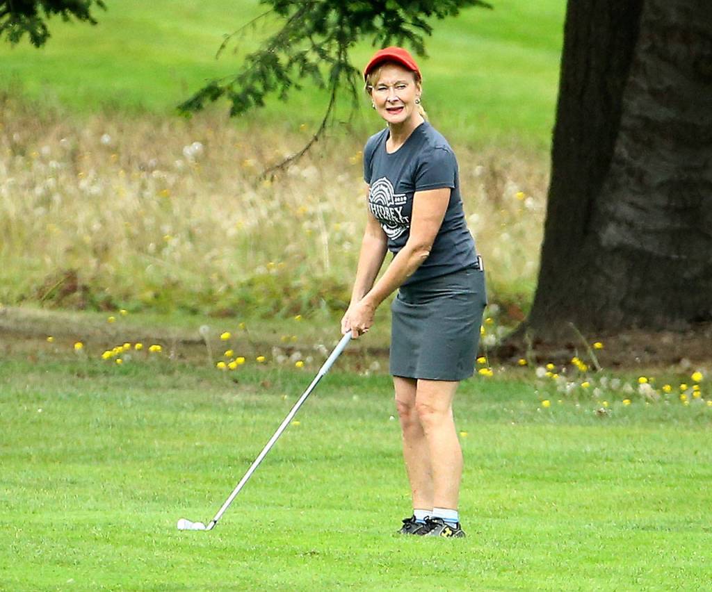 Sarah Flay prepares to take her next shot Saturday. (Photo by John Fisken)
