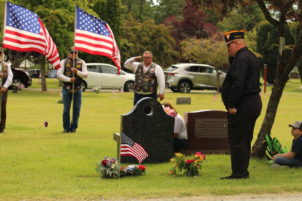 The Veteran Service Organization lays honorary wreaths.