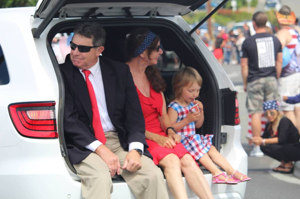 Oak Harbor mayor Robert Severns rides in the parade. (Photo by Karina Andrew/Whidbey News-Times)