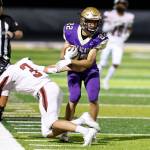 Photo by John Fisken
Oak Harbor senior Dylan Estes keeps the football during Friday nights home game when the Wildcats won 28-12 over the Cedarcrest Red Wolves.