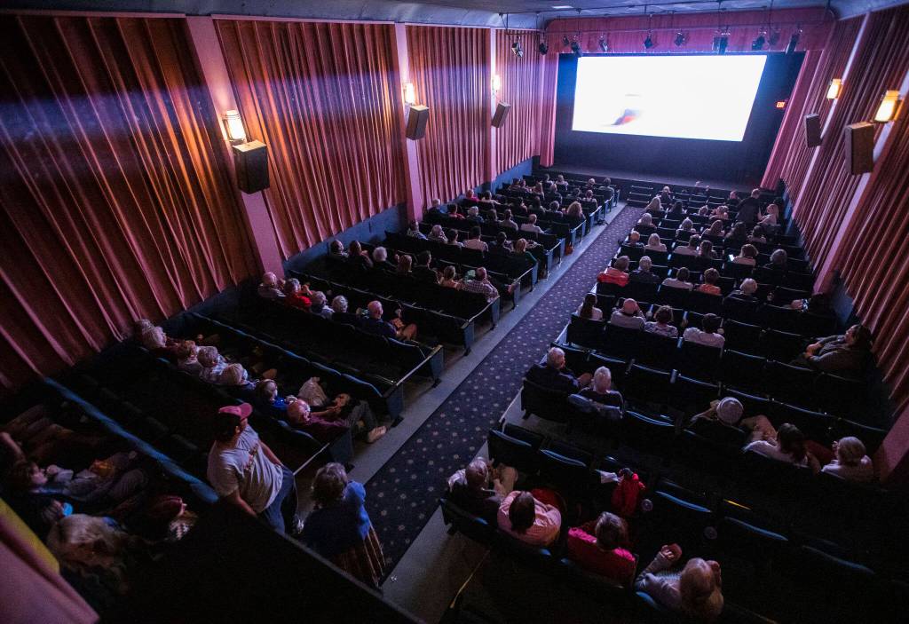Patrons filled The Clyde Theater for previews before the show. (Olivia Vanni / The Herald)