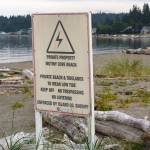 Photo by David Welton
A sign a few steps away from public access at Robinson Beach warns of private property.