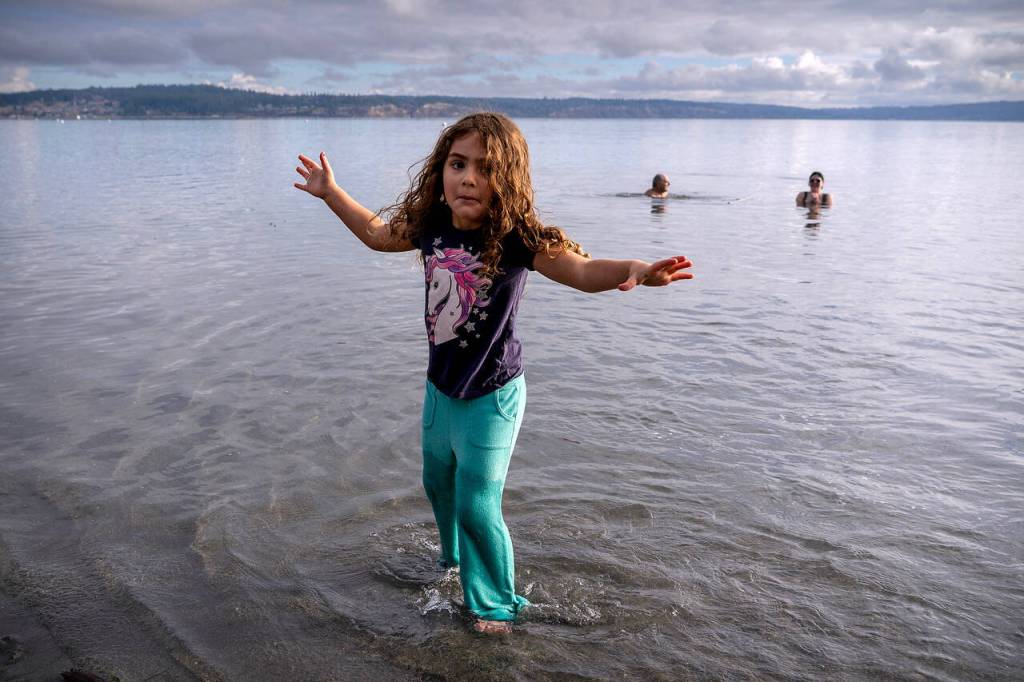 Photo by David Welton
People of all ages rang in the new year by taking an icy dip in the waters of Double Bluff Beach in Freeland on New Years Day. A total of 158 participants registered for the annual Polar Bear Dive event, from the ages of 4 to 79.