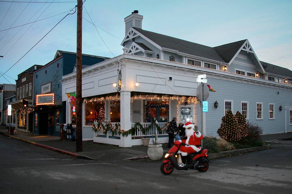 During a more festive time, Mikes Place was dressed up for Christmas. (Photos by David Welton)