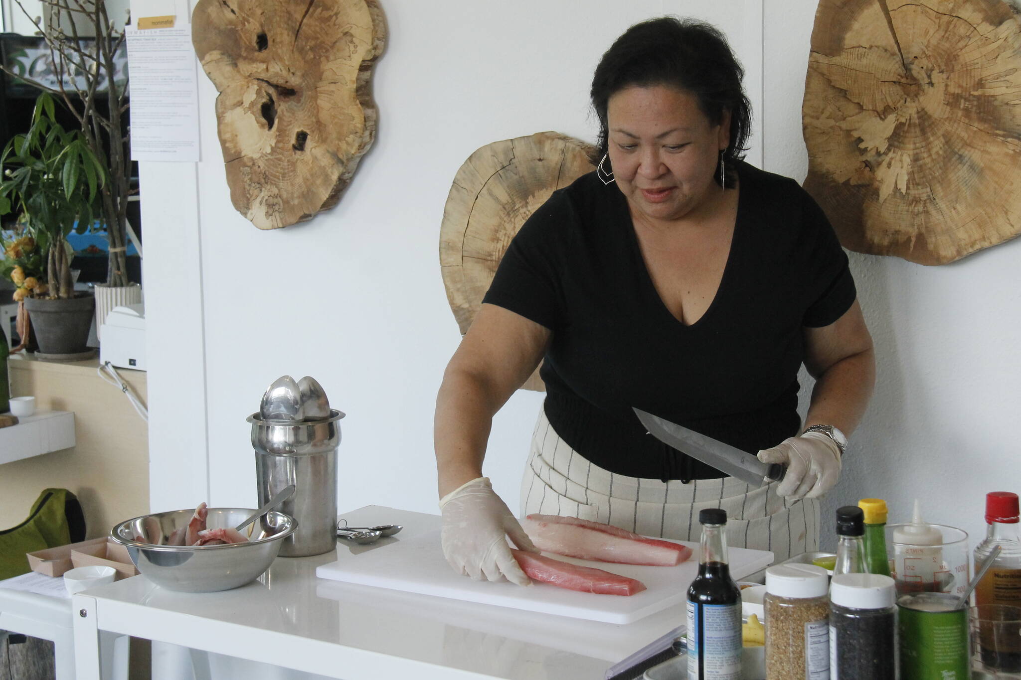 Sushi chef rolls out new restaurant | South Whidbey Record