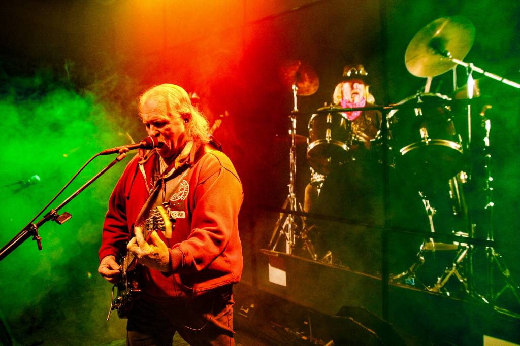 (Photo by Luisa Loi)
At left, frontman Don Hanson and drummer Ricky Dicky. Don and the Duplicates performed various songs for a News-Times reporter, including Whats Going On by Marvin Gaye and Love to Love by UFO.