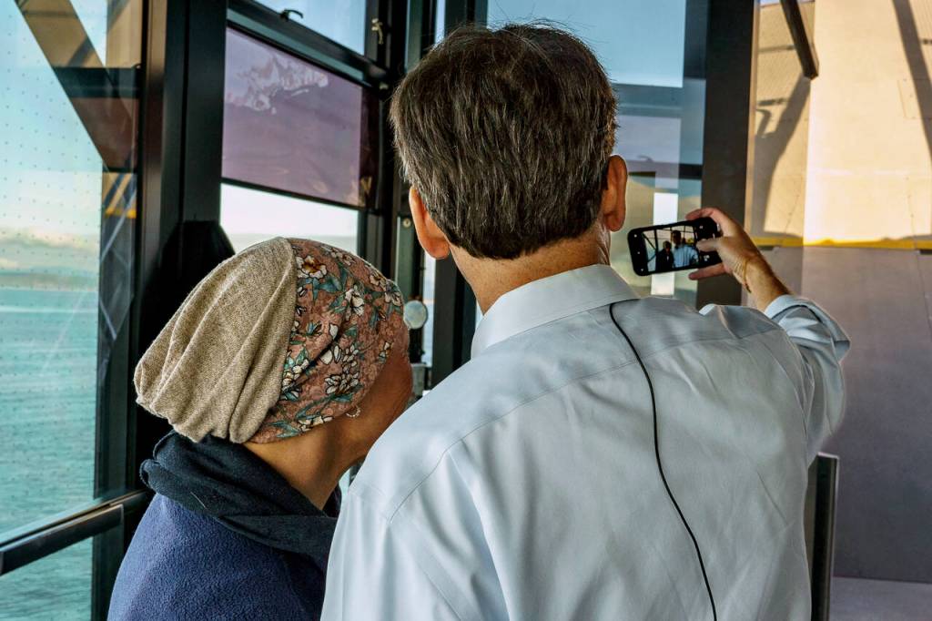 Photo by David Welton
Bob Ferguson pauses to take a selfie with ferry employee Sheri Pfeifer.
