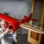 (Photo by Georgia Edwards)
David Welton with the Red Devil, a 1/6 scale model of a 1916 Bristol M-1C, in 2020.