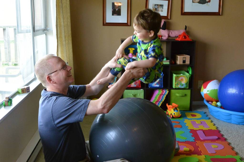 (Photo provided by Steps)
A physical therapist works with a child during a home visit.