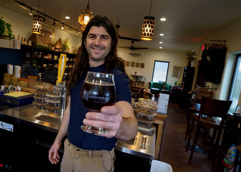 Putting Whidbey’s beverage joints on the map